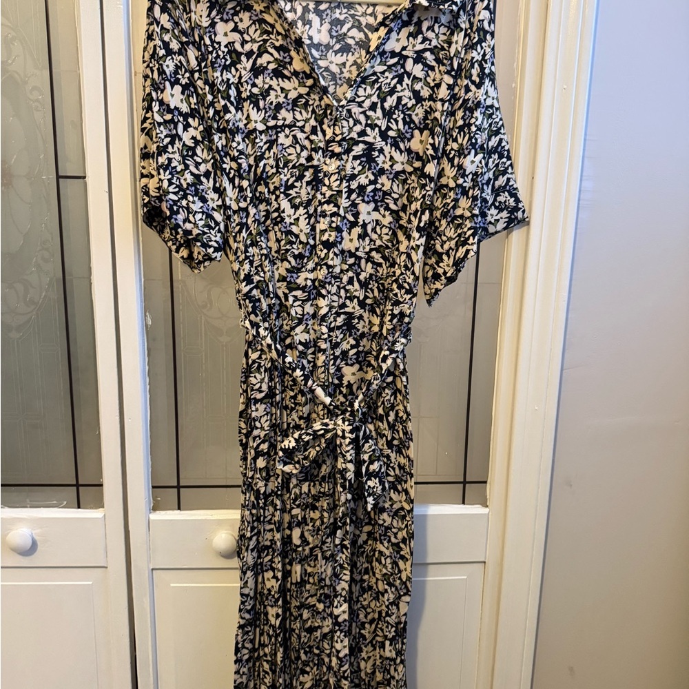 H&M Black and White Floral Long Sleeve Dress